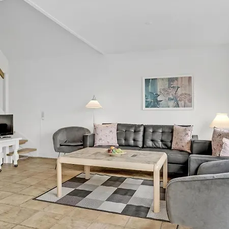 Gorgeous In Brenderup Fyn