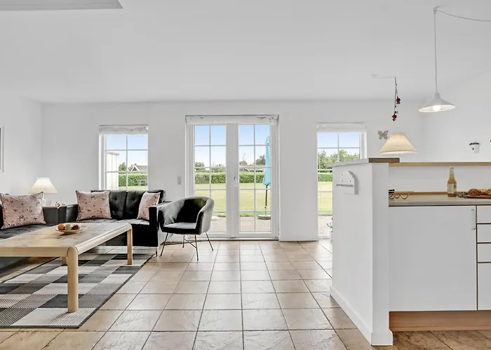 Gorgeous In Brenderup Fyn * Bro (Funen)